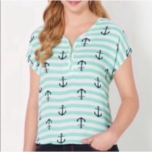 NWT. RUE21 Women’s Anchor Top